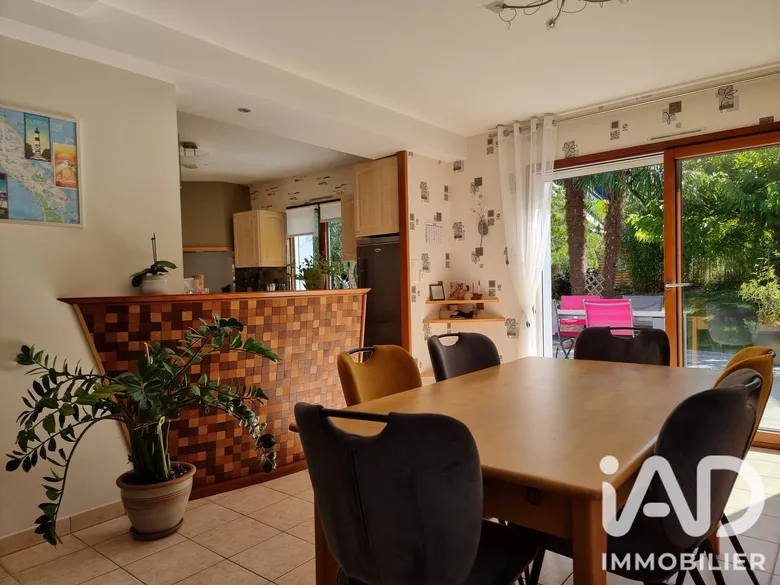 Maison 7 pièces 148 m² · à Bourgbarré · 148 m² · 414 500 €