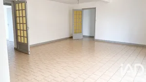 Appartement à Saint-Vallier (71230)