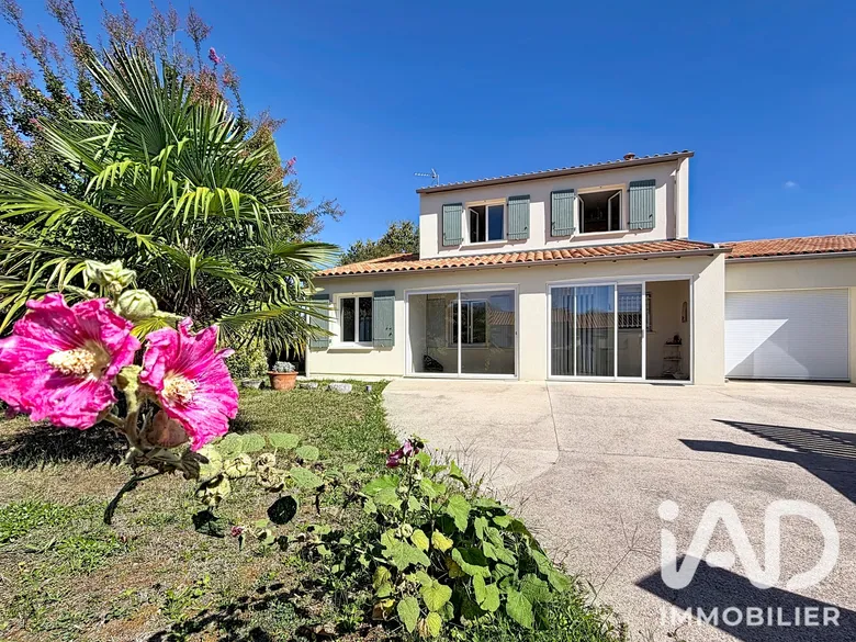 Maison 6 pièces 125 m² · à Saintes · 125 m² · 310 000 €