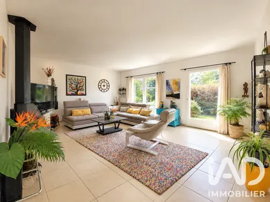 Maison à Le Mesnil-Saint-Denis (78320)