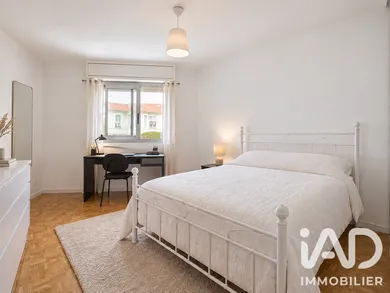 Apartment in Nice (06100)