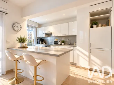 Apartment in Nice (06100)