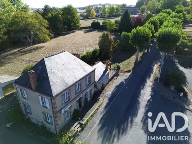 Village house in CRESSY-SUR-SOMME (71760)