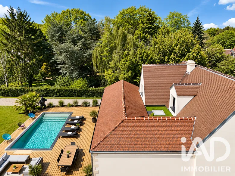 Maison 9 pièces 308 m² · à Grosrouvre · 308 m² · 1 200 000 €