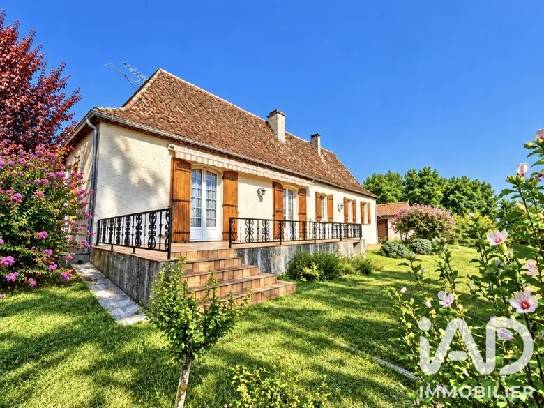 Maison 6 pièces 143 m² · à Mouleydier · 143,2 m² · 190 000 €
