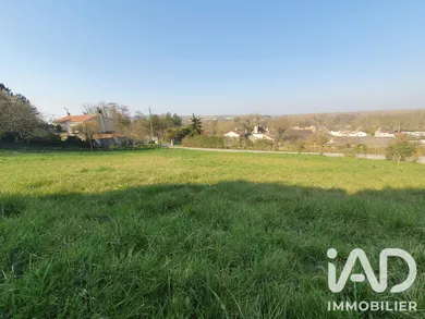 Terrain à bâtir à Chasseneuil-du-Poitou (86360)