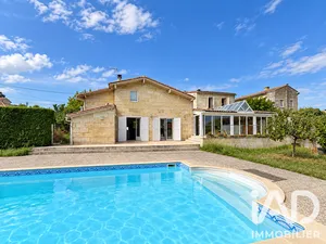 Mansion in Saint-Loubès (33450)
