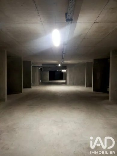 Parking à Villefontaine (38090)