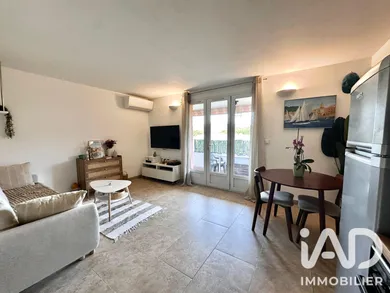 Appartement à La Croix-Valmer (83420)