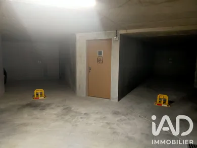Parking à Villefontaine (38090)