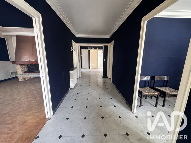 Appartement 8 pièces 128 m² · à Lyon · 127,7 m² · 275 000 €