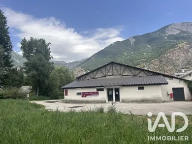 Murs commerciaux à Le Bourg-d'Oisans (38520)