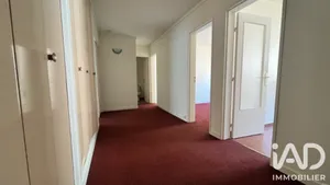 Apartment in Paris (75020)