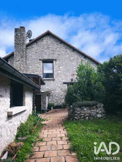 Maison de campagne à Vallées en Champagne (02330)