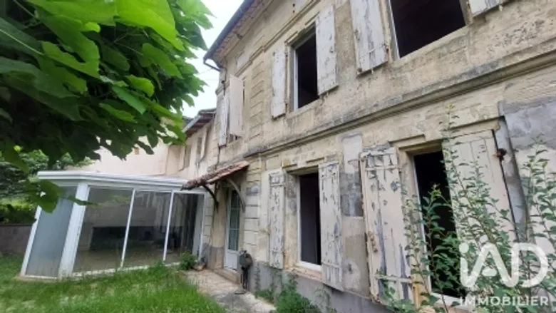 Maison 7 pièces 224 m² · à Sainte Terre · 224 m² · 170 000 €