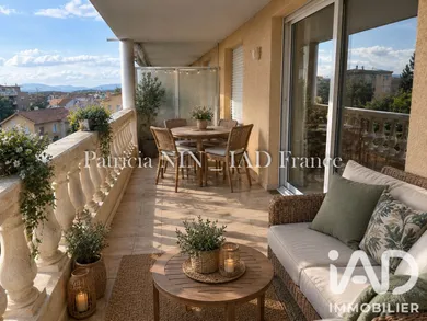 Appartement à Saint-Raphaël (83700)