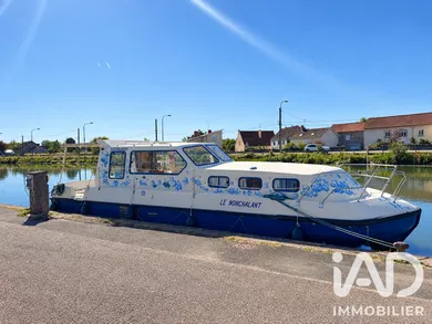 Péniche à Paray-le-Monial (71600)