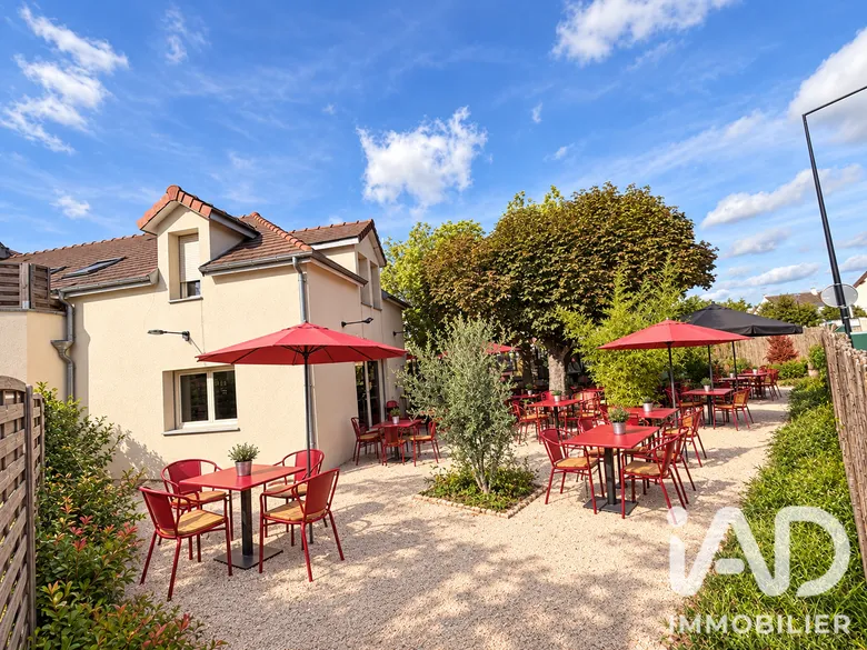 Local commercial 5 pièces 150 m² · à Champigny-sur-Marne · 150 m² · 300 000 €