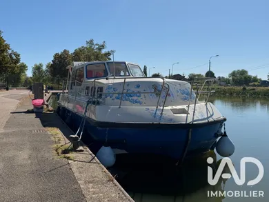 Péniche à Paray-le-Monial (71600)