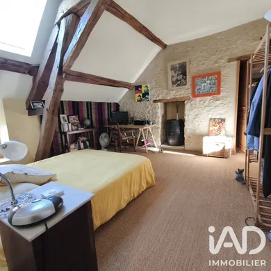 Maison de village à Asquins (89450)