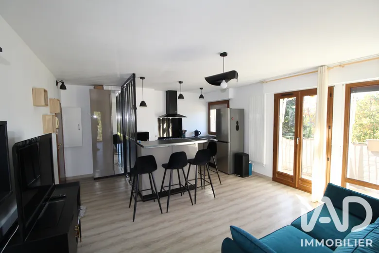 Appartement 3 pièces 55 m² · à Le Plessis-Bouchard · 55 m² · 220 000 €