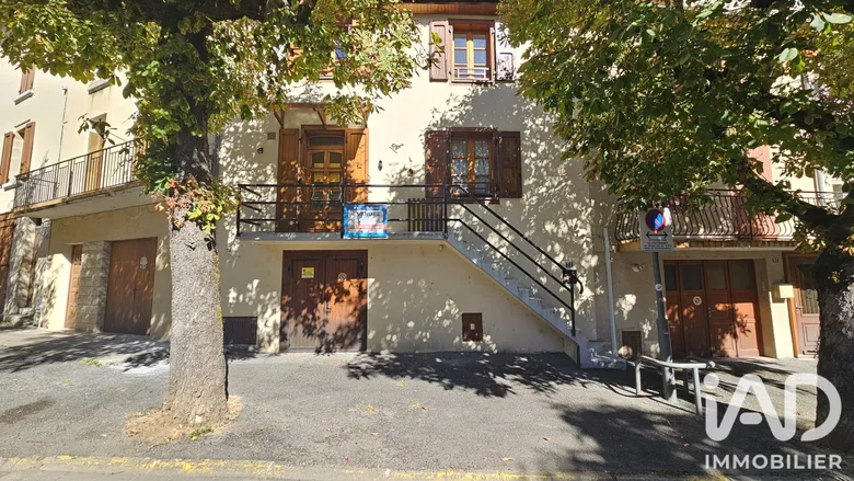 Maison 3 pièces 85 m² · à Maurs · 85 m² · 77 000 €