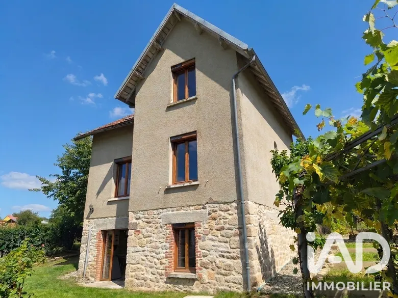 Maison 4 pièces 82 m² · à Cros-de-Montvert · 82 m² · 160 000 €