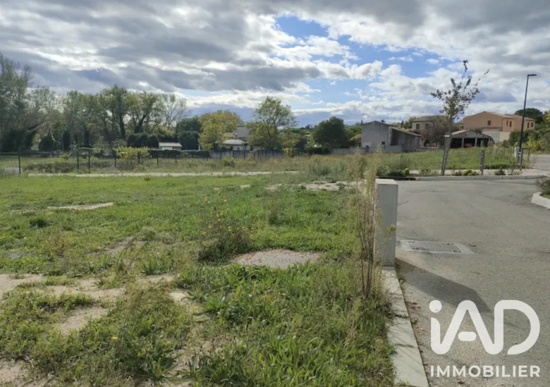 Terrain à bâtir à Saint-Mamert-du-Gard (30730) · 113 000 €