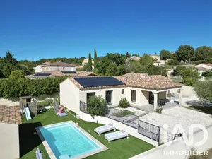 Traditional house in Collorgues (30190)