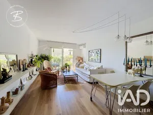 Apartment in Toulon (83000)