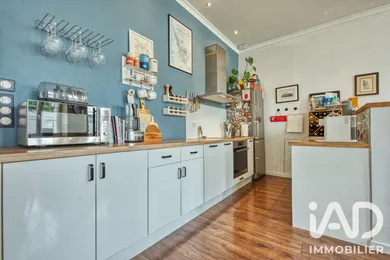 Apartment in Bordeaux (33100)