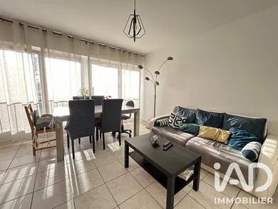 Apartment in Livry-Gargan (93190)