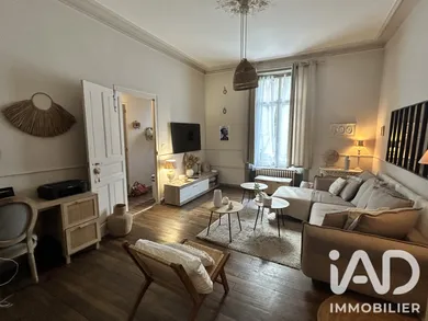Apartment in Dinan (22100)