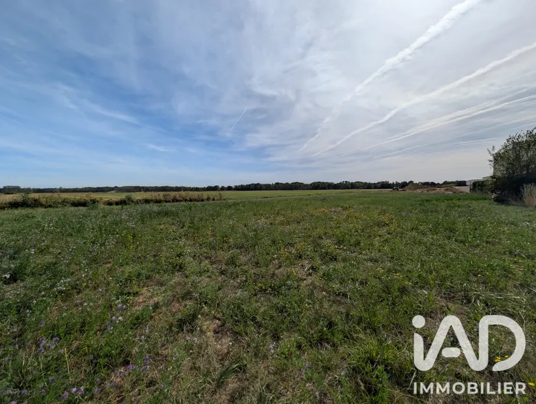 Terrain à bâtir à Heiltz-le-Hutier (51300) · 38 000 €