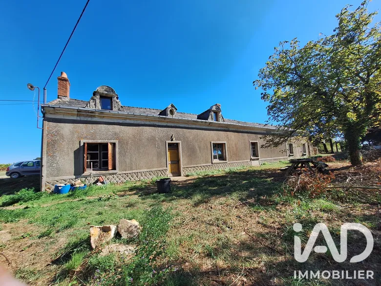 Maison 9 pièces 175 m² · à Doué-en-Anjou · 175 m² · 145 000 €
