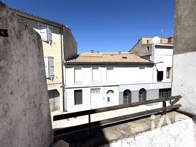 Building in Ganges (34190)