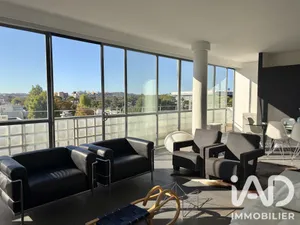 Apartment in Paris (75016)