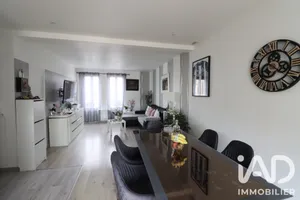 Apartment in VIGNEUX SUR SEINE (91270)