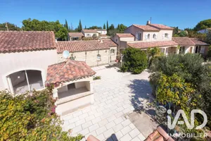 Traditional house in Arles (13200)