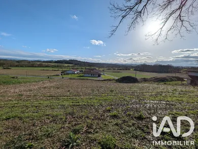 Terrain à bâtir à Ilharre (64120)