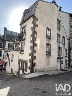 Immeuble à Mont-Dore (63240)