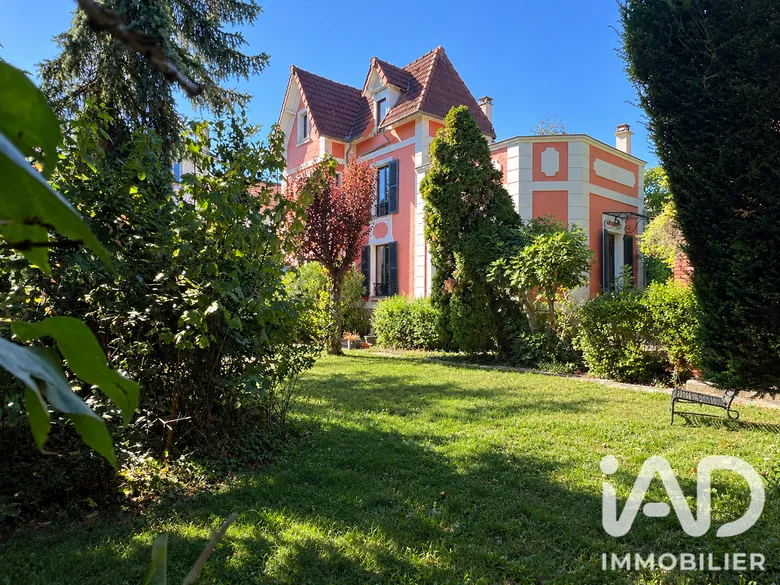 Maison 8 pièces 190 m² · à Garches · 190 m² · 1 695 000 €