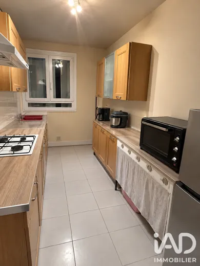 Appartement à Saint-Julien-les-Villas (10800)