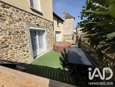 Maison de village à Blandouet (53270)