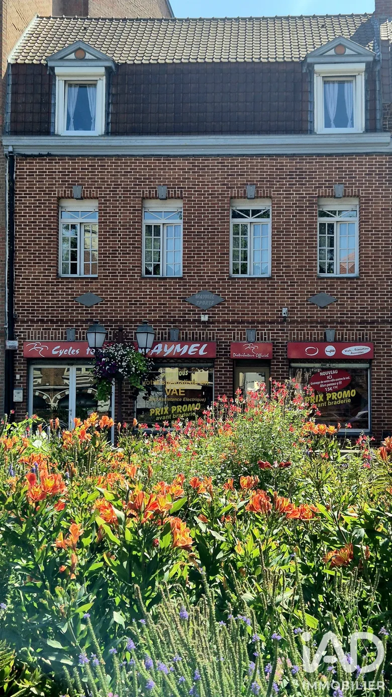Immeuble 100 m² · à Saint-Amand-les-Eaux · 100 m² · 195 000 €
