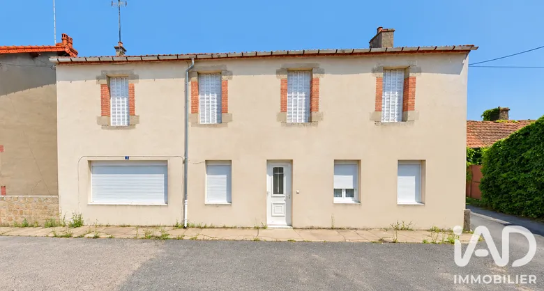 Immeuble 255 m² · à Thiel-sur-Acolin · 255 m² · 220 000 €