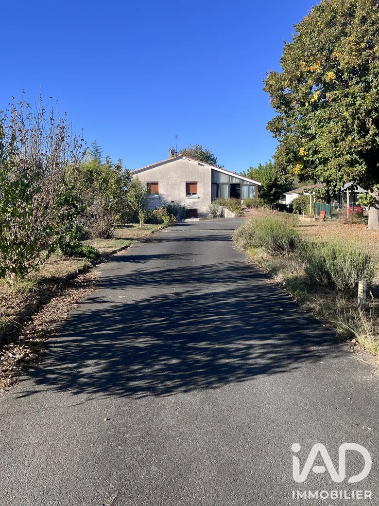 Maison 4 pièces 155 m² · à Tauriac · 155 m² · 260 000 €