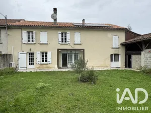 Traditional house in Parcoul-Chenaud (24490)