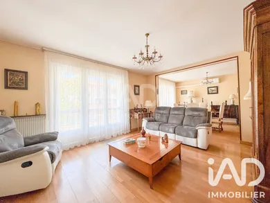 Apartment in Saint-Affrique (12400)