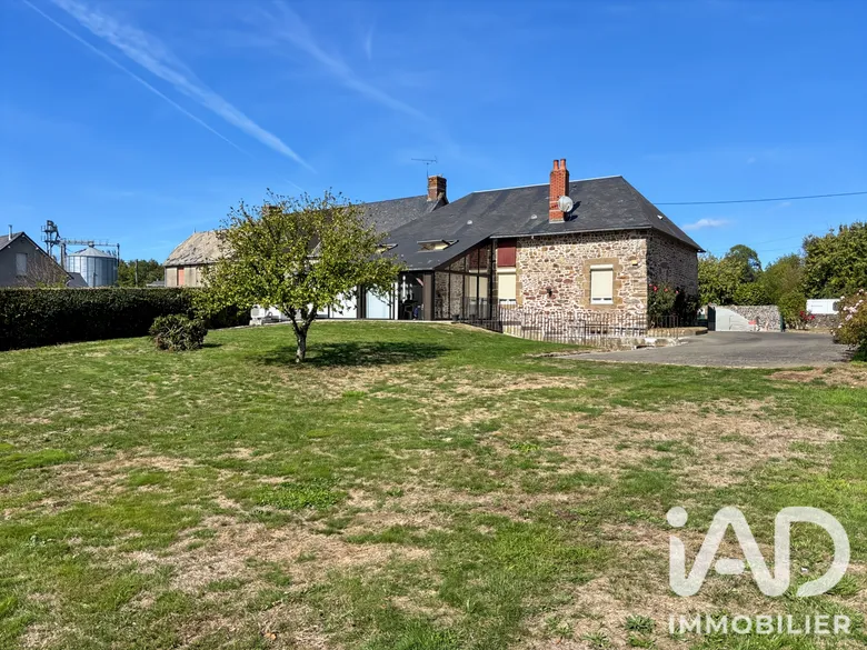 Maison 6 pièces 141 m² · à Izé · 141 m² · 167 500 €